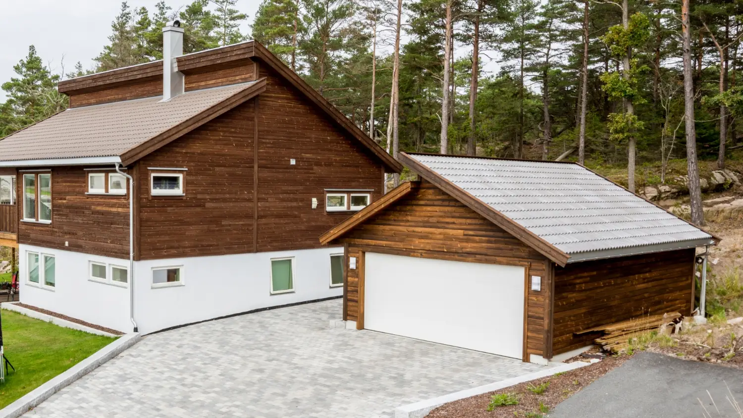 Karlshusgarasjene_Saltak_dobbel_1-port