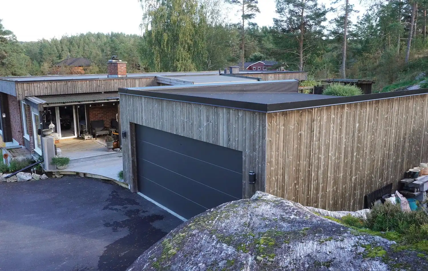 <a href='/bilder/referanser/flatt-tak/karlshusgarasjene_flatt-tak_002.jpg' download>Last ned bilde</a>