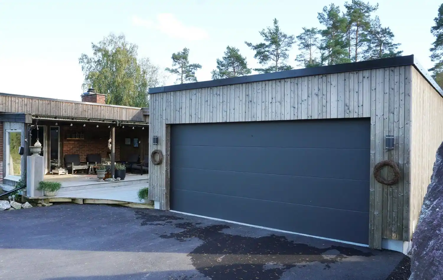 <a href='/bilder/referanser/flatt-tak/karlshusgarasjene_flatt-tak_003.jpg' download>Last ned bilde</a>