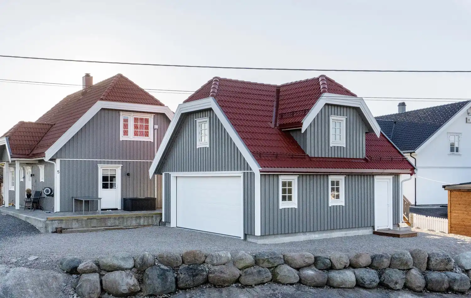 <a href='/bilder/referanser/halvalm-kvist/karlshusgarasjene_halvvalm-med-kvist_004.jpg' download>Last ned bilde</a>