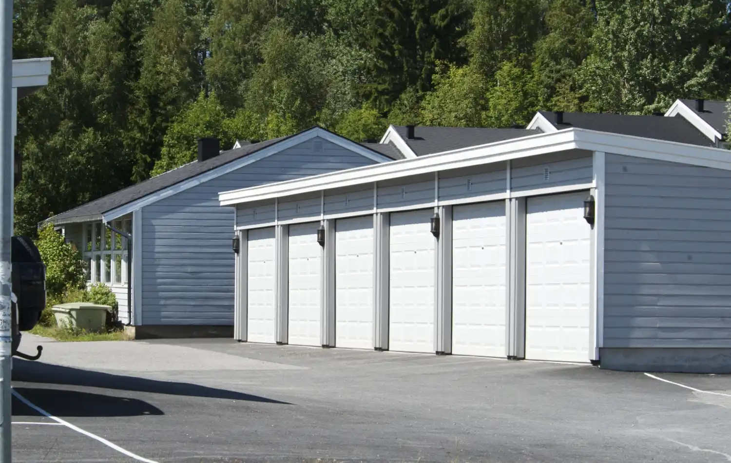 <a href='/bilder/referanser/rekkegarasjer/karlshusgarasjene_rekkegarasjer_006.jpg' download>Last ned bilde</a>