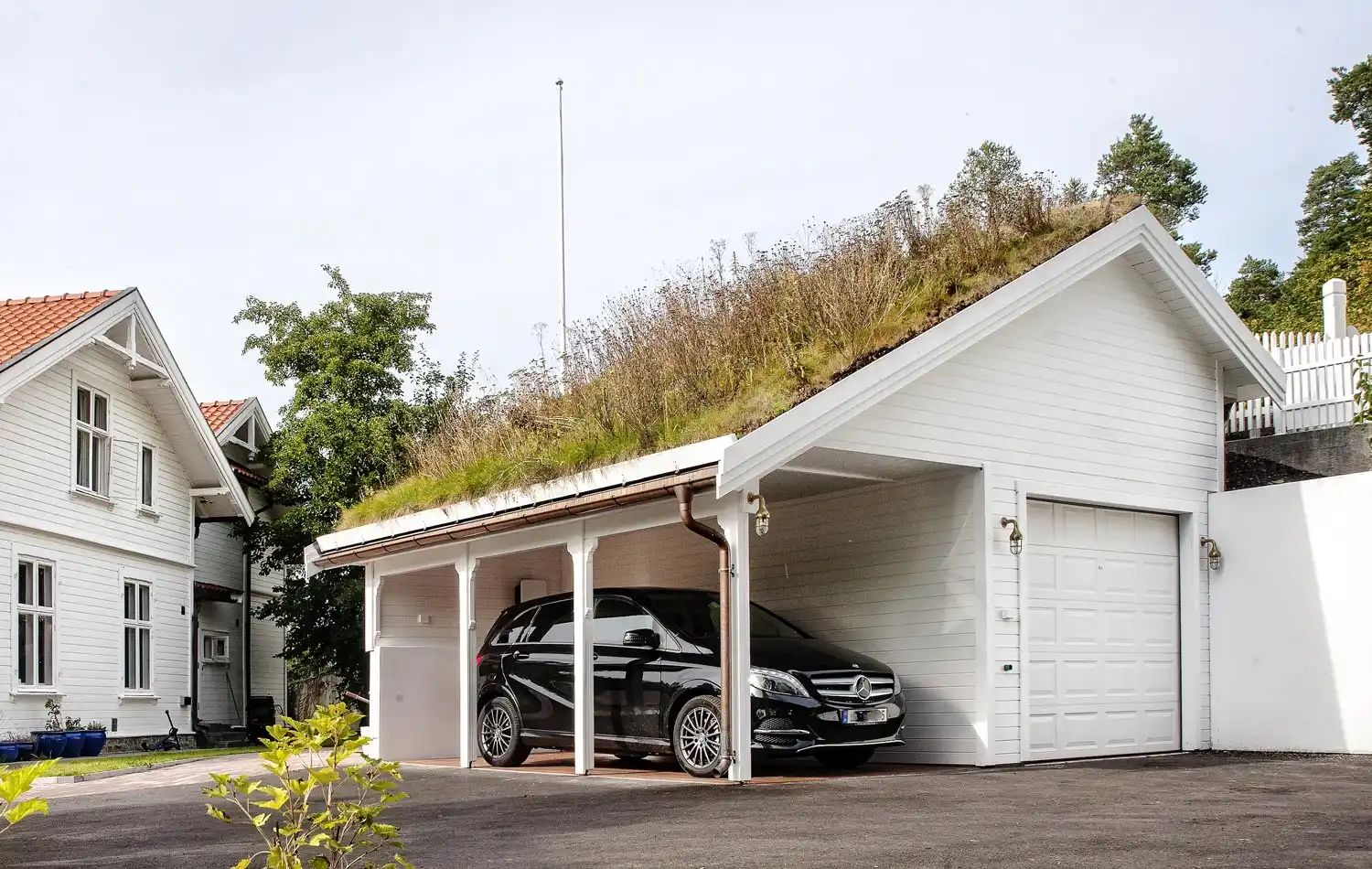 <a href='/bilder/referanser/saltak-dobbel/karlshusgarasjene_saltak_dobbel_011.jpg' download>Last ned bilde</a>