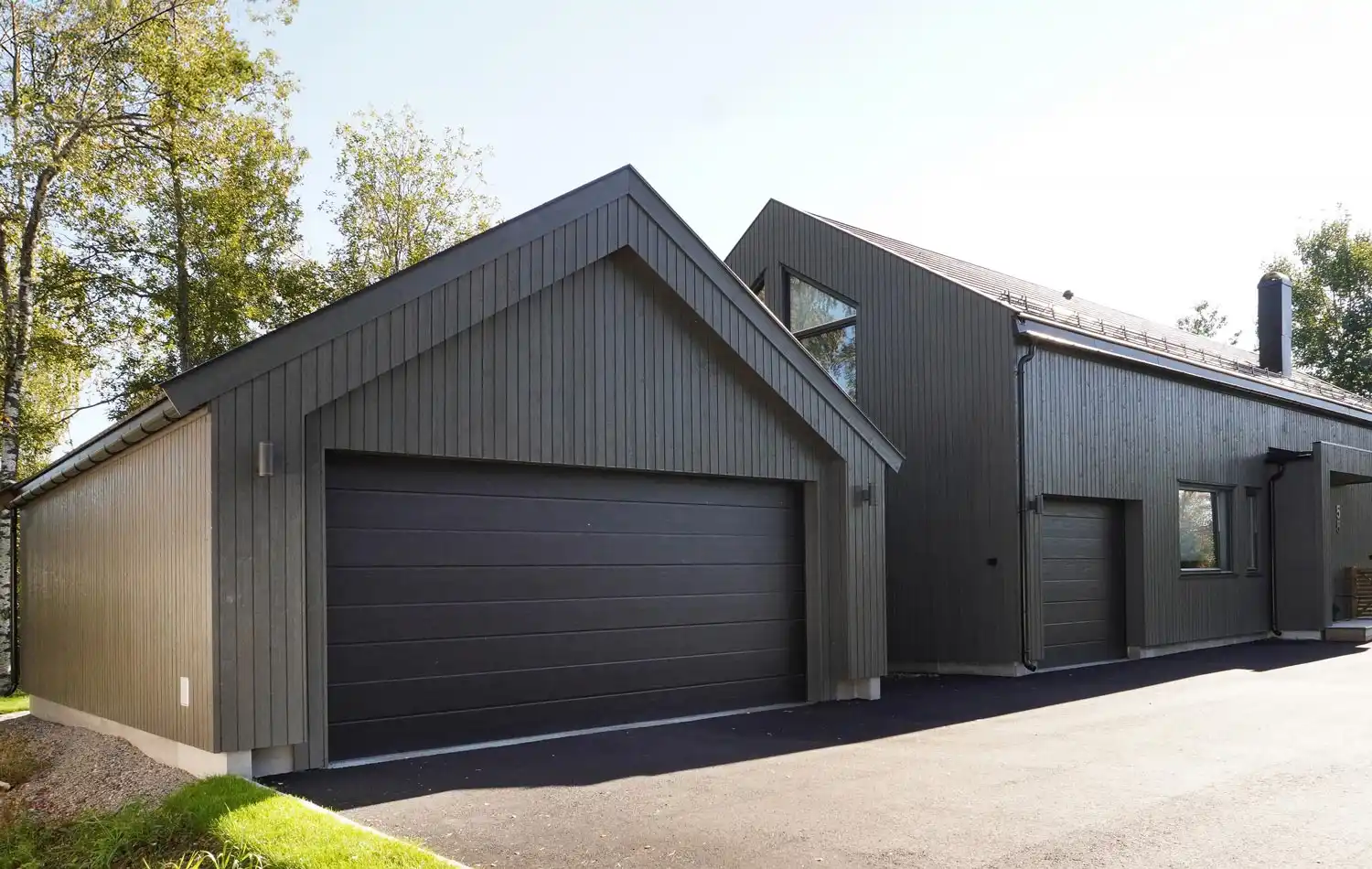 <a href='/bilder/referanser/saltak-dobbel/karlshusgarasjene_saltak_dobbel_017.jpg' download>Last ned bilde</a>