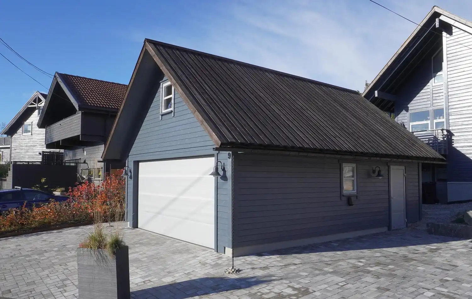 <a href='/bilder/referanser/saltak-dobbel/karlshusgarasjene_saltak_dobbel_058.jpg' download>Last ned bilde</a>