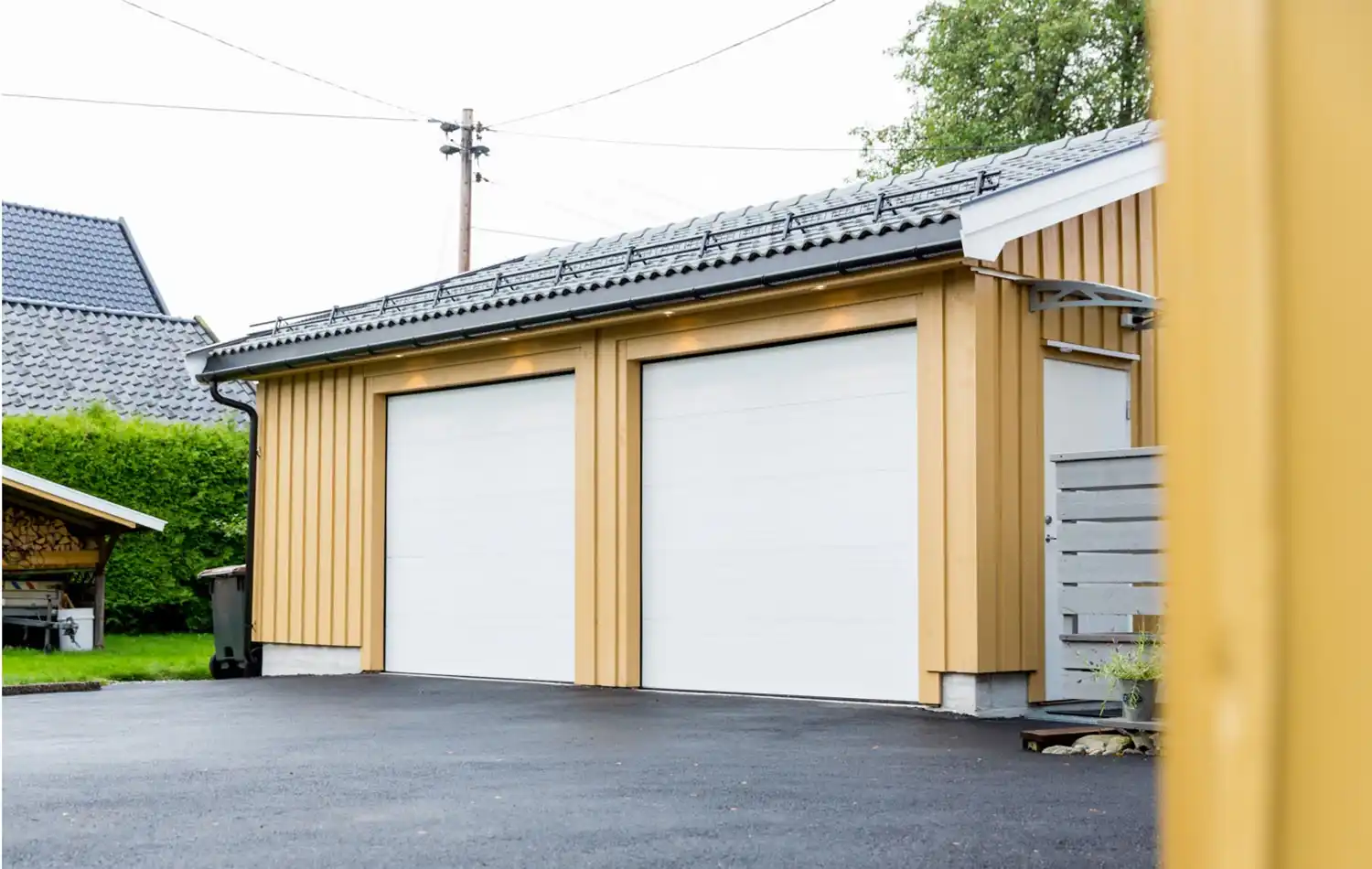 <a href='/bilder/referanser/saltak-dobbel/karlshusgarasjene_saltak_dobbel_061.jpg' download>Last ned bilde</a>