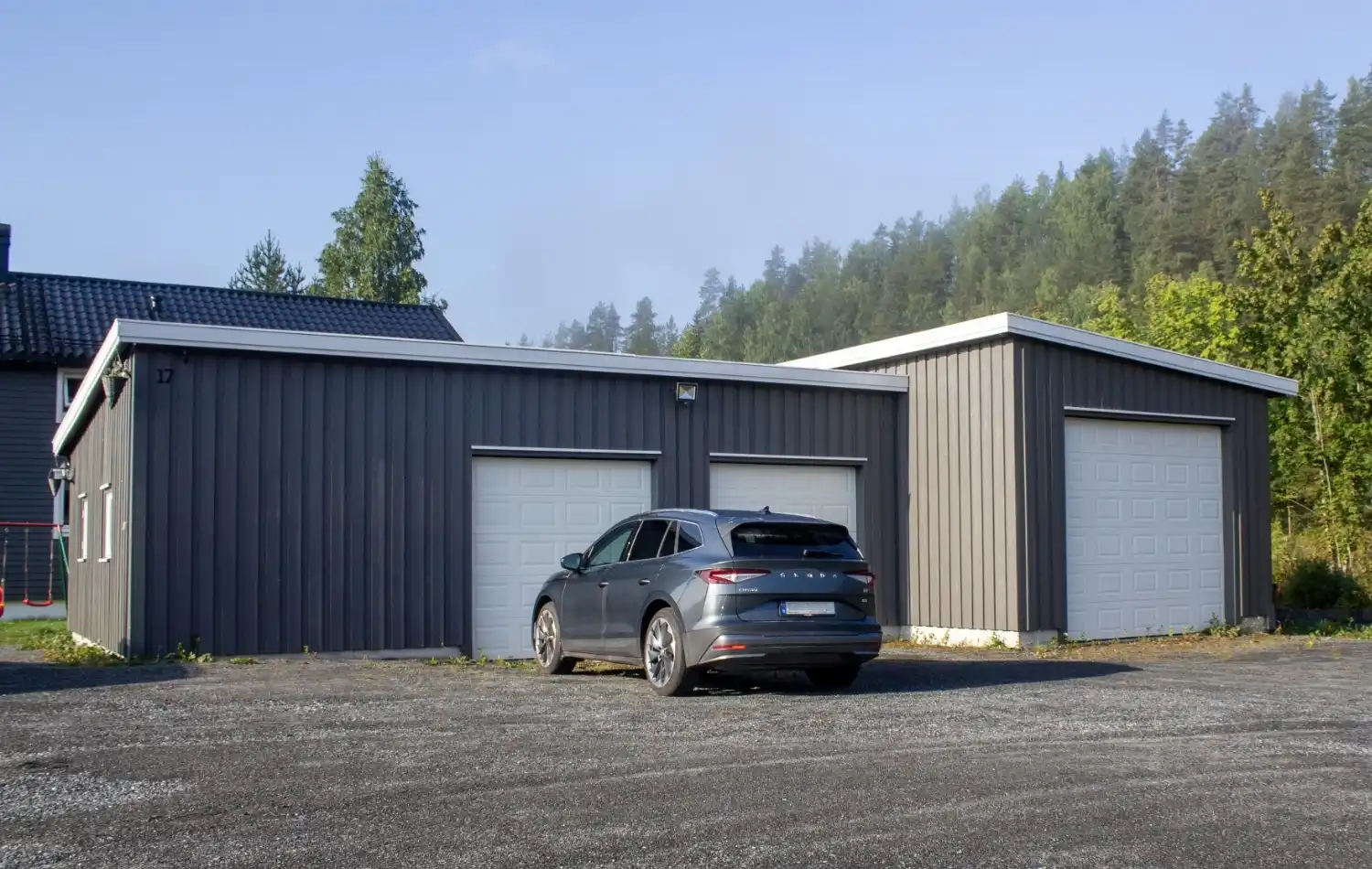 <a href='/bilder/referanser/store-garasjer/karlshusgarasjene-bobil-og-storegarasjer_004.jpg' download>Last ned bilde</a>