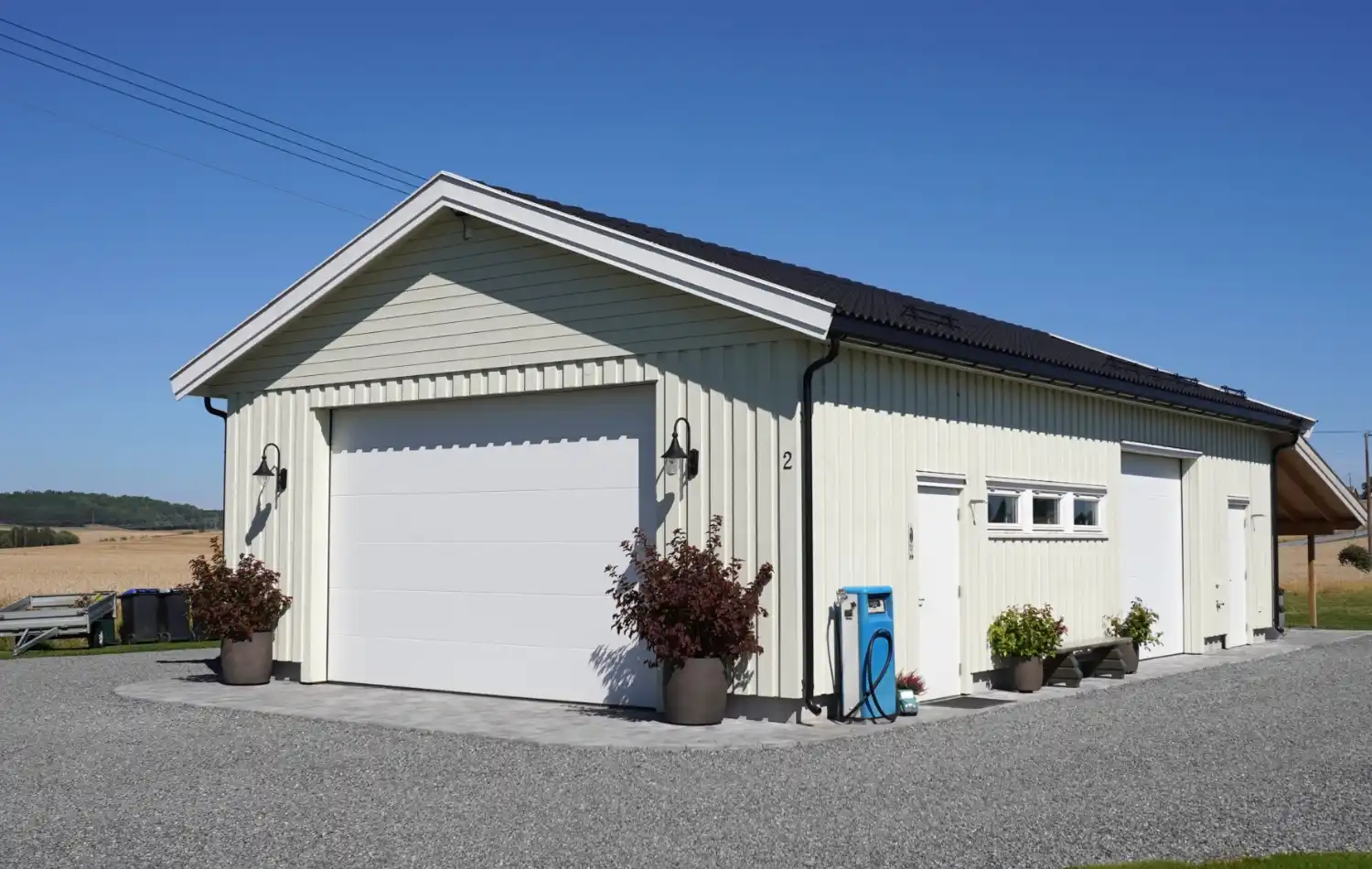 <a href='/bilder/referanser/store-garasjer/karlshusgarasjene_bobil-og-storegarasjer_008.jpg' download>Last ned bilde</a>