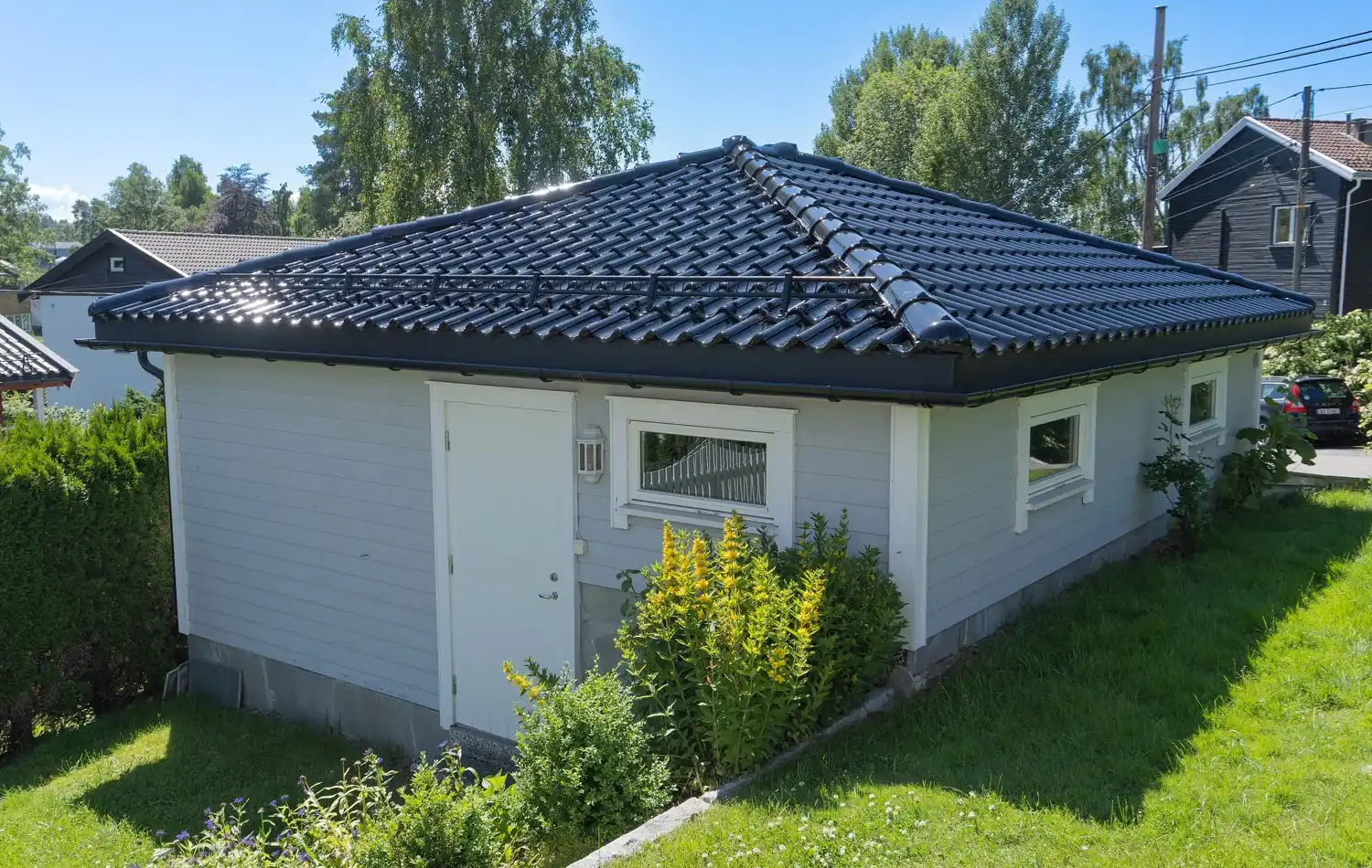 <a href='/bilder/referanser/valmtak/karlshusgarasjene_valmtak_005.jpg' download>Last ned bilde</a>